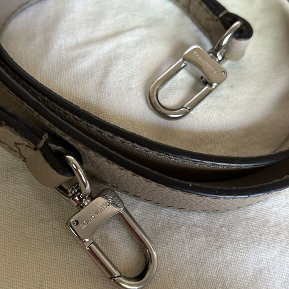 Louis Vuitton NWOT bag with cross body straps silver keys locks dust bag - Picture 9 of 17